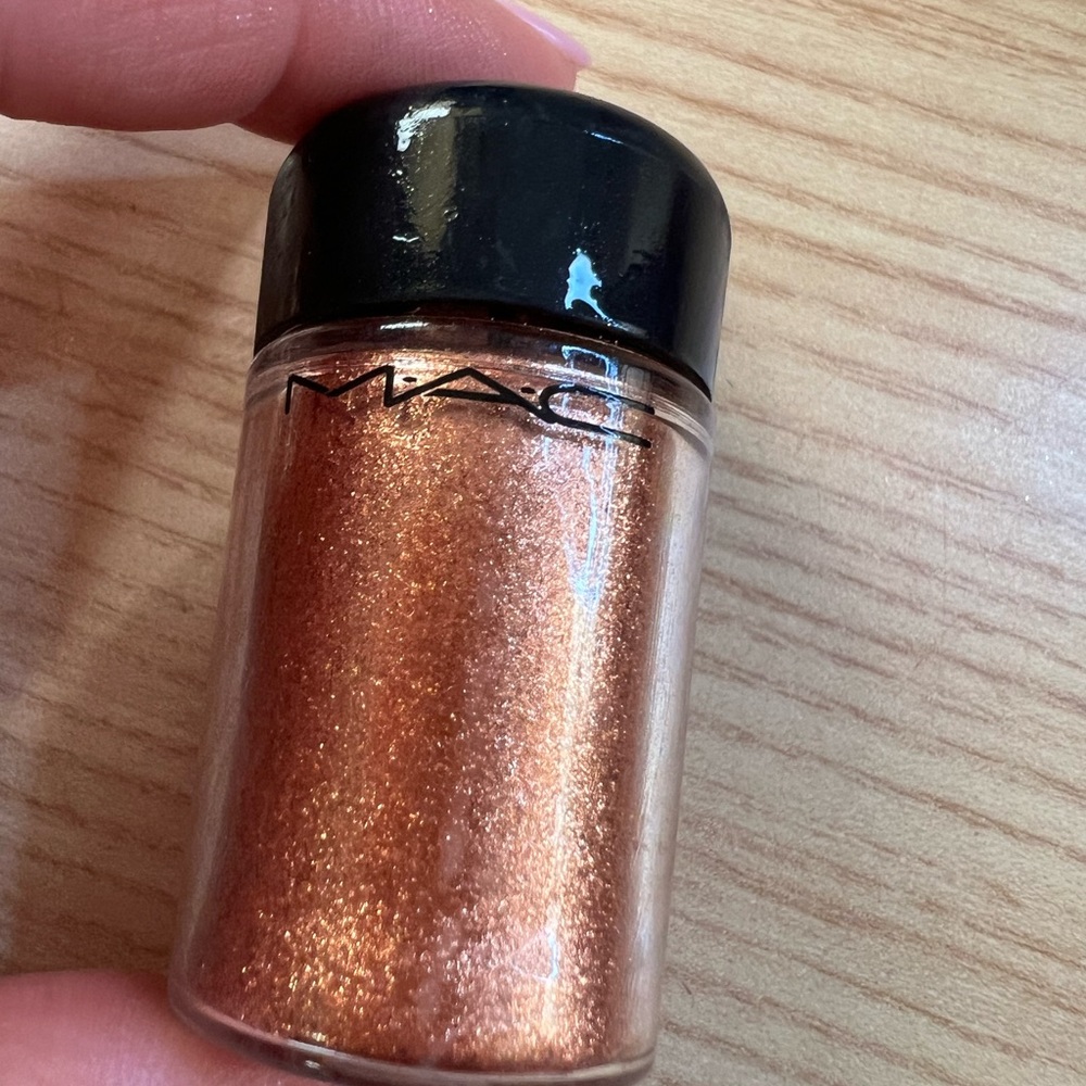 MAC Full Size Pigment in Copper Sparkle